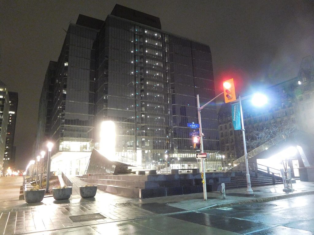 Bank of Canada headquarters in Ottawa, seen from Bank Street.